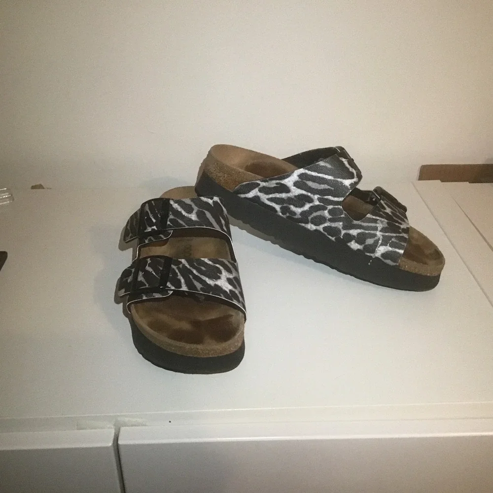 Papillio Birkenstock Arizona Platform Sandals Animal Print Grey Black 39 Narrow